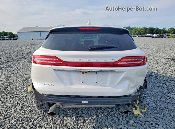 5LMCJ2C96KUL50835 2019 LINCOLN MKC White Rear view