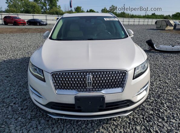 5LMCJ2C96KUL50835 2019 LINCOLN MKC White Front view