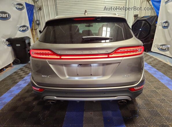 5LMCJ2C97HUL46771 2017 LINCOLN MKC Silver Вид ззаду