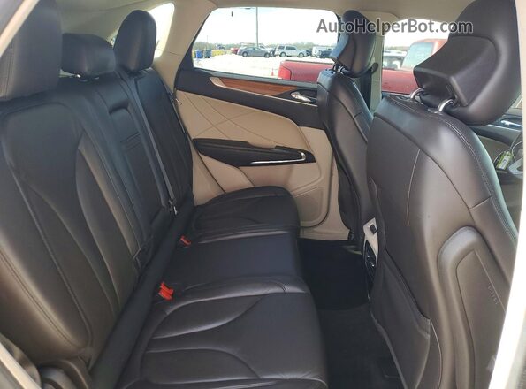5LMCJ2C9XKUL37330 2019 LINCOLN MKC Серый Вид задней части салона