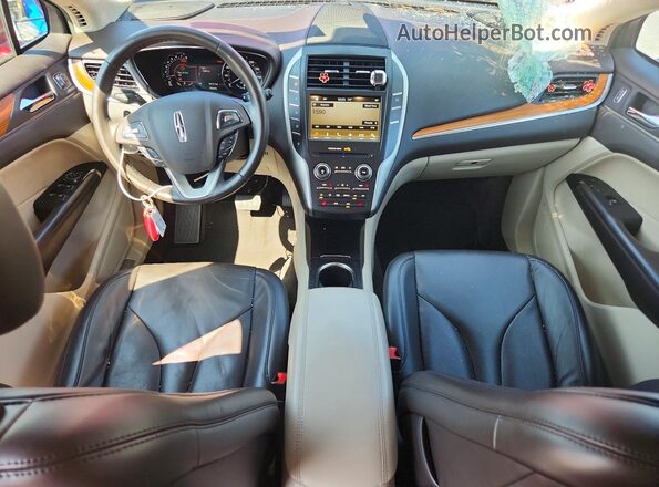5LMCJ2D92JUL15190 2018 LINCOLN MKC Red Vista del salpicadero