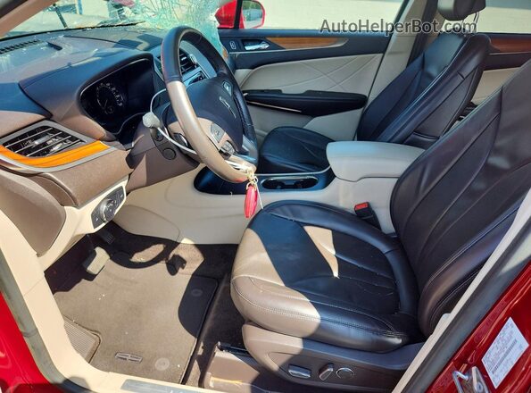5LMCJ2D92JUL15190 2018 LINCOLN MKC Red Vista interior delantera