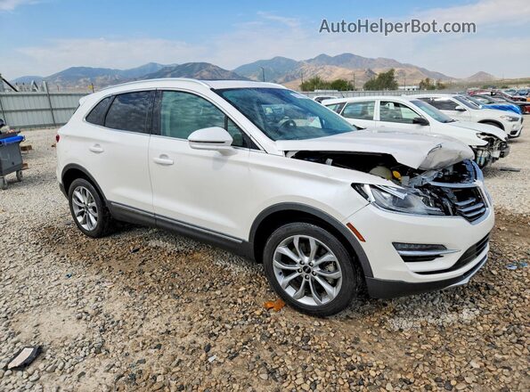 5LMCJ2D92JUL32667 2018 LINCOLN MKC Белый Передняя правая четверть