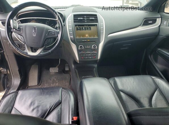 5LMCJ2D93HUL67874 2017 LINCOLN MKC Black Dashboard view