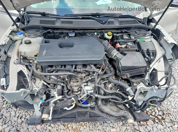 5LMCJ2D95LUL12917 2020 LINCOLN CORSAIR White Vista interior trasera