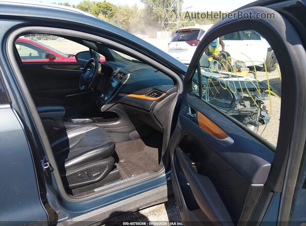 5LMCJ2D98KUL16443 2019 LINCOLN MKC Серый Вид салона спереди