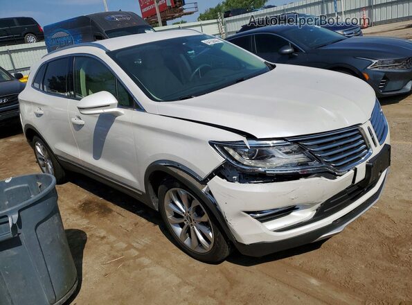 5LMCJ2D99HUL40730 2017 LINCOLN MKC White Передня права чверть