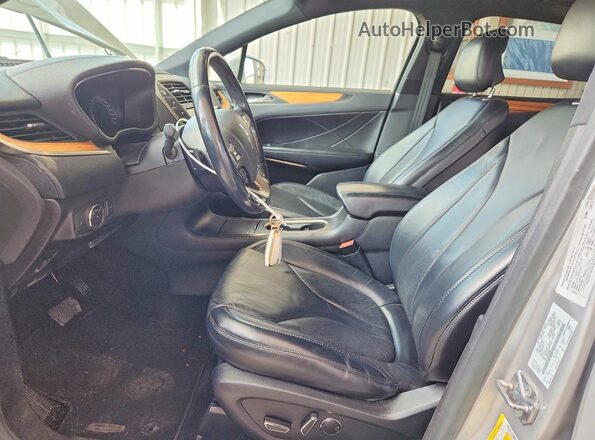 5LMCJ2D9XGUJ10676 2016 LINCOLN MKC Silver Սալոնի դիմացի տեսք