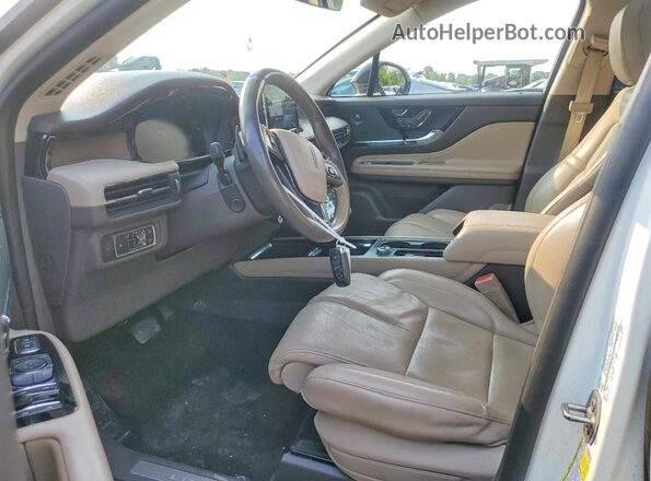 5LMCJ2DH8LUL21859 2020 LINCOLN CORSAIR White Front interior view