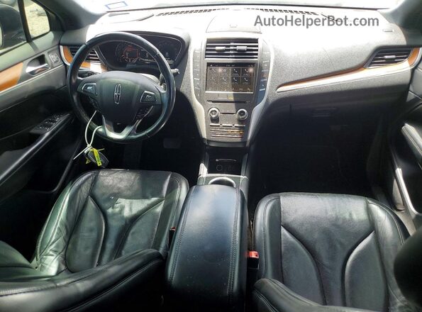 5LMCJ3C90KUL21840 2019 LINCOLN MKC Black Dashboard view
