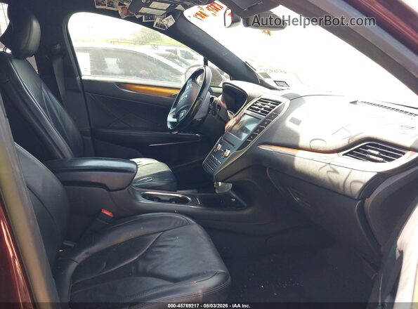 5LMCJ3C93HUL11974 2017 LINCOLN MKC Purple Вид салону спереду