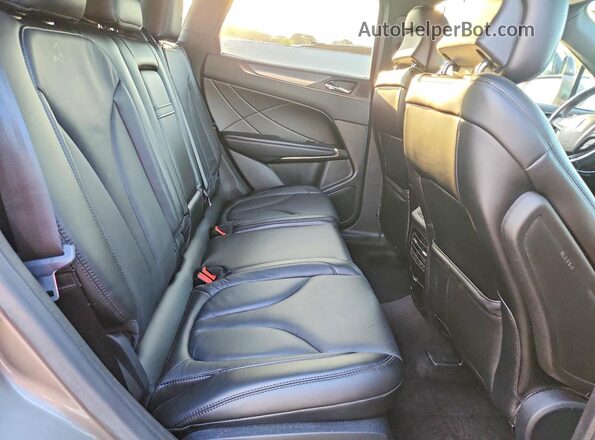 5LMCJ3C96HUL13797 2017 LINCOLN MKC Silver Widok wnętrza z tyłu