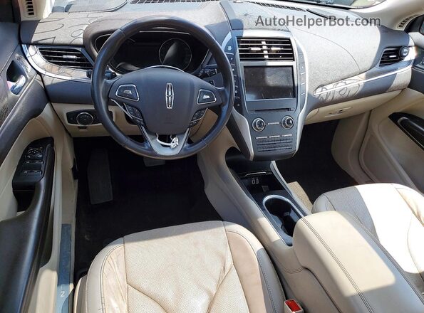 5LMCJ3C97KUL50252 2019 LINCOLN MKC Red Instrument cluster view