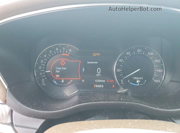 5LMCJ3C98HUL12120 2017 LINCOLN MKC Black Instrument cluster view