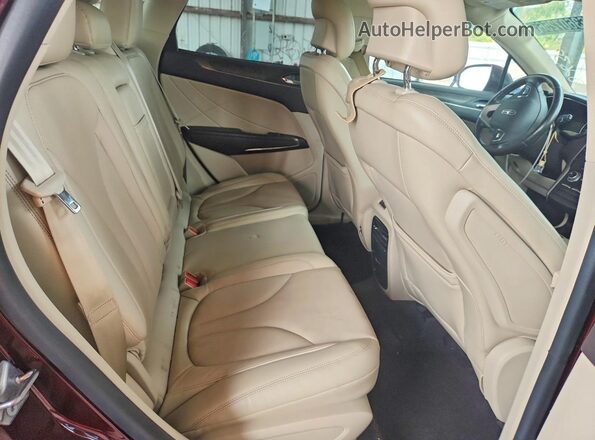5LMCJ3D90JUL31040 2018 LINCOLN MKC Red Rear seats view