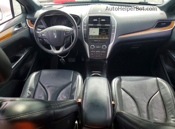 5LMCJ3D91KUL12952 2019 LINCOLN MKC Белый Вид панели приборов