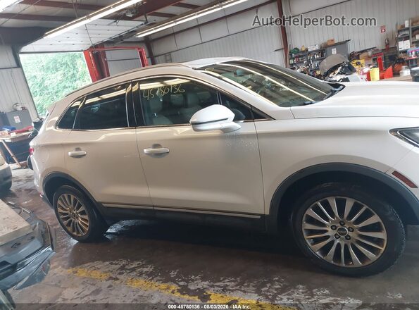 5LMCJ3D96GUJ26671 2016 LINCOLN MKC Белый Вид задней части салона