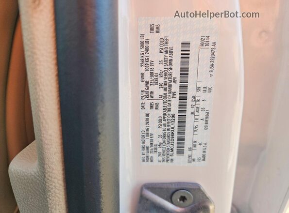 5LMCJ3D98KUL13208 2019 LINCOLN MKC White Vista del compartimento del motor