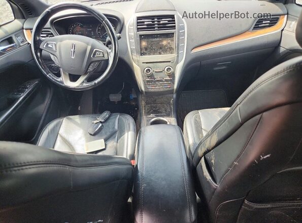 5LMCJ3D99HUL49210 2017 LINCOLN MKC Black Вид панелі приладів