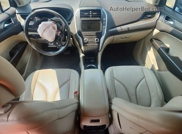 5LMCJ3D99JUL30162 2018 LINCOLN MKC Blue Вид панелі приладів