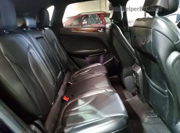 5LMCJ3D9XHUL21769 2017 LINCOLN MKC Blue Вид задньої частини салону