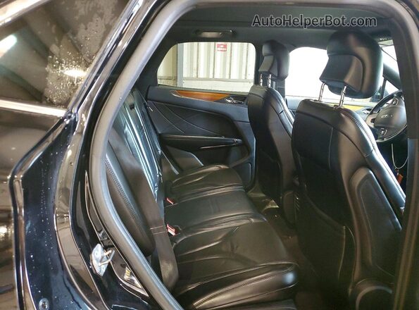 5LMCJ3D9XHUL69157 2017 LINCOLN MKC Черный Вид задней части салона