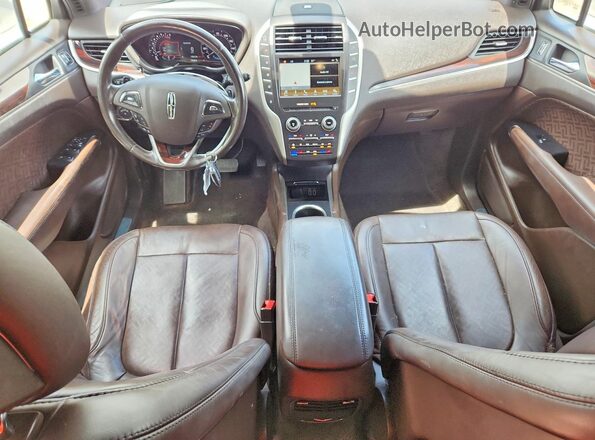 5LMCJ4C9XHUL21584 2017 LINCOLN MKC White წინა პანელის ხედი