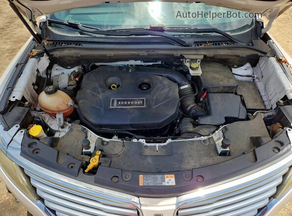 5LMCJ4C9XHUL21584 2017 LINCOLN MKC White ძრავის განყოფილების ხედი