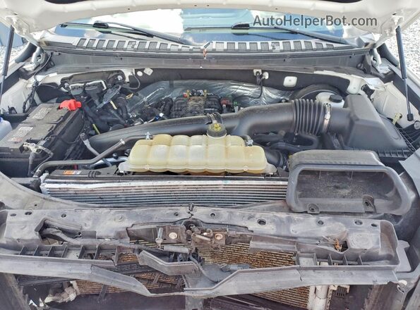 5LMJJ2KT4MEL18967 2021 LINCOLN NAVIGATOR White ძრავის განყოფილების ხედი