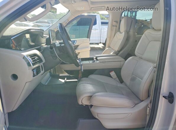 5LMJJ2LT2KEL15299 2019 LINCOLN NAVIGATOR Cream Սալոնի դիմացի տեսք