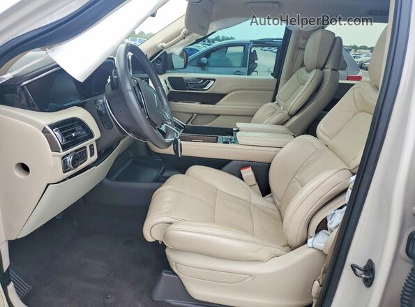 5LMJJ2LT4KEL04451 2019 LINCOLN NAVIGATOR Белый Вид салона спереди