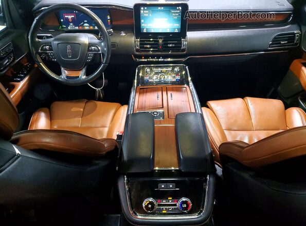 5LMJJ2LT5KEL18343 2019 LINCOLN NAVIGATOR Silver Widok deski rozdzielczej