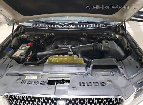 5LMJJ2LT5KEL18343 2019 LINCOLN NAVIGATOR Silver Widok komory silnika