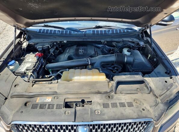 5LMJJ2LT6JEL10489 2018 LINCOLN NAVIGATOR Silver Engine compartment view