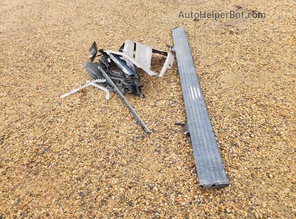 5LMJJ2LT9LEL05273 2020 LINCOLN NAVIGATOR Silver VIN կոդի պիտակի տեսք