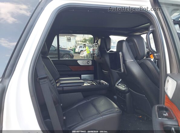 5LMJJ2LTXJEL01679 2018 LINCOLN NAVIGATOR White Widok naklejki z numerem VIN