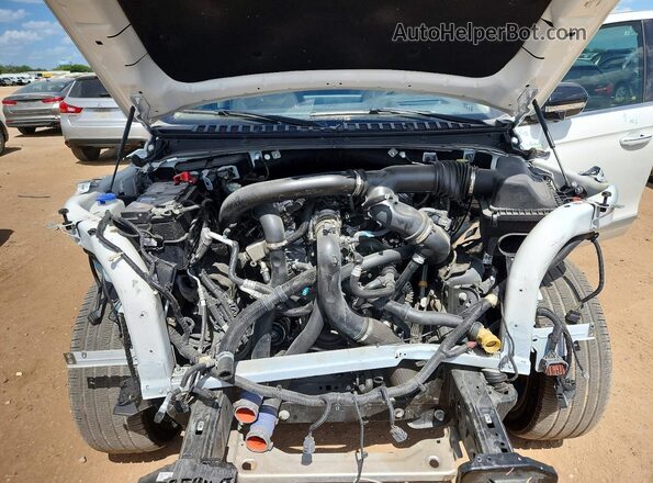 5LMJJ3LG0REL23503 2024 LINCOLN NAVIGATOR White Вид підкапотного простору