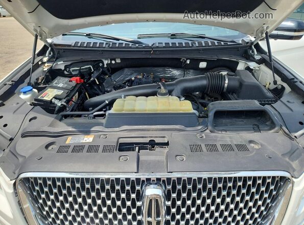 5LMJJ3LT0MEL09798 2021 LINCOLN NAVIGATOR White Widok komory silnika