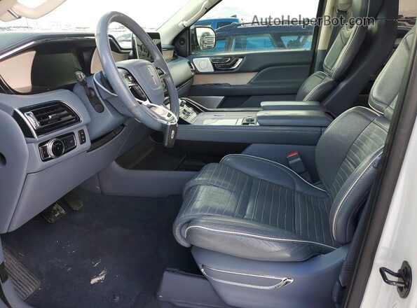 5LMJJ3TT3LEL23693 2020 LINCOLN NAVIGATOR Белый Вид салона спереди