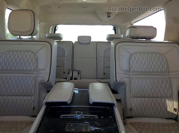 5LMJJ3TT8JEL01301 2018 LINCOLN NAVIGATOR Blue Հետևի նստատեղերի տեսք