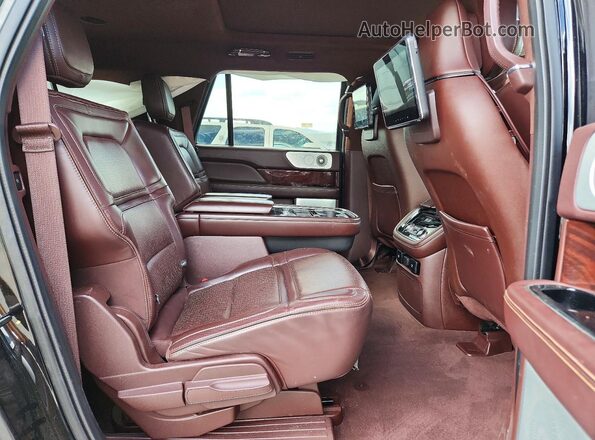 5LMJJ3TT9JEL22531 2018 LINCOLN NAVIGATOR Black Սալոնի հետևի տեսք
