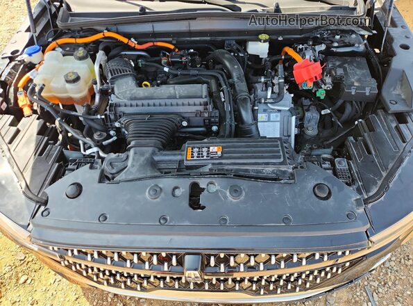 5LMPJ8J40SJ890940 2025 LINCOLN NAUTILUS Черный Вид подкапотного пространства