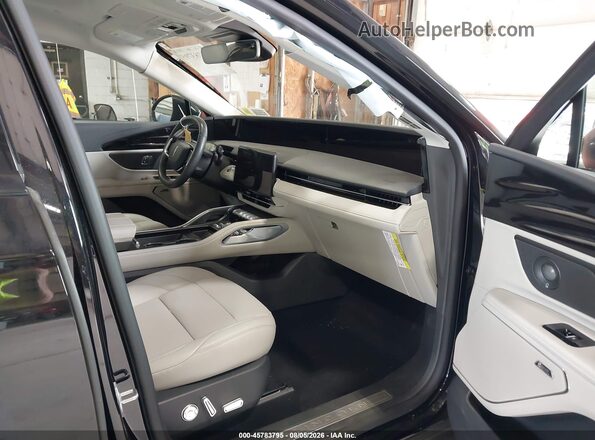 5LMPJ8J41TJ017165 2026 LINCOLN NAUTILUS Black Front interior view