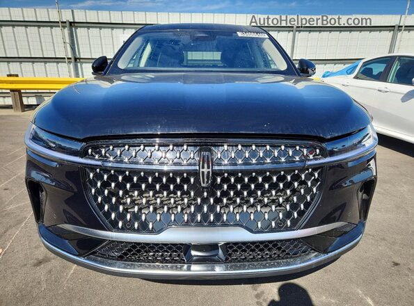 5LMPJ8JA8TJ035765 2026 LINCOLN NAUTILUS Черный Вид спереди