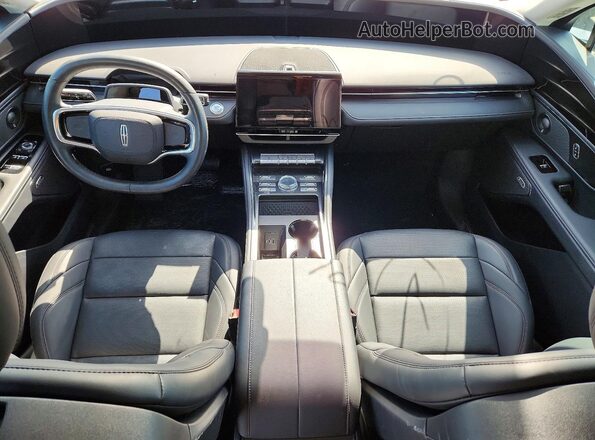 5LMPJ8JA8TJ035765 2026 LINCOLN NAUTILUS Черный Вид панели приборов