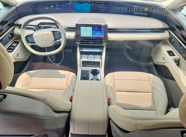 5LMPJ8JAXSJ951698 2025 LINCOLN NAUTILUS Silver Vista del salpicadero