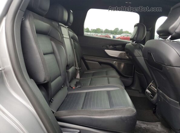 5LMPJ8K46SJ885434 2025 LINCOLN NAUTILUS Gray Rear interior view