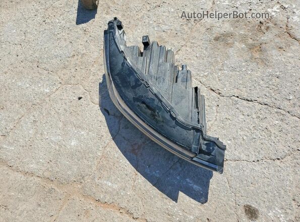 5LMPJ8K48RJ793283 2024 LINCOLN NAUTILUS Black Вид підкапотного простору