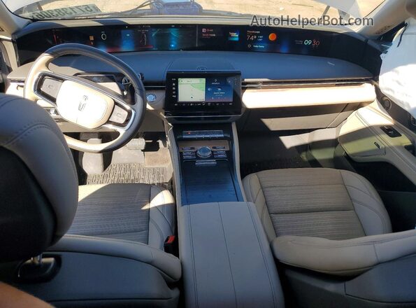 5LMPJ8K49SJ951815 2025 LINCOLN NAUTILUS Gray Առջևի վահանակի տեսք