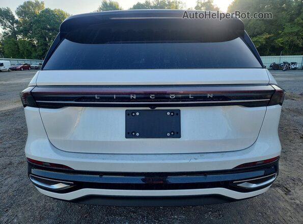 5LMPJ8KA0TJ017307 2026 LINCOLN NAUTILUS Белый Вид сзади